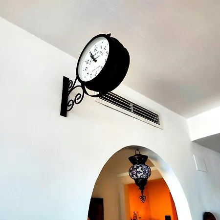 Casa Campomanes ألتيا